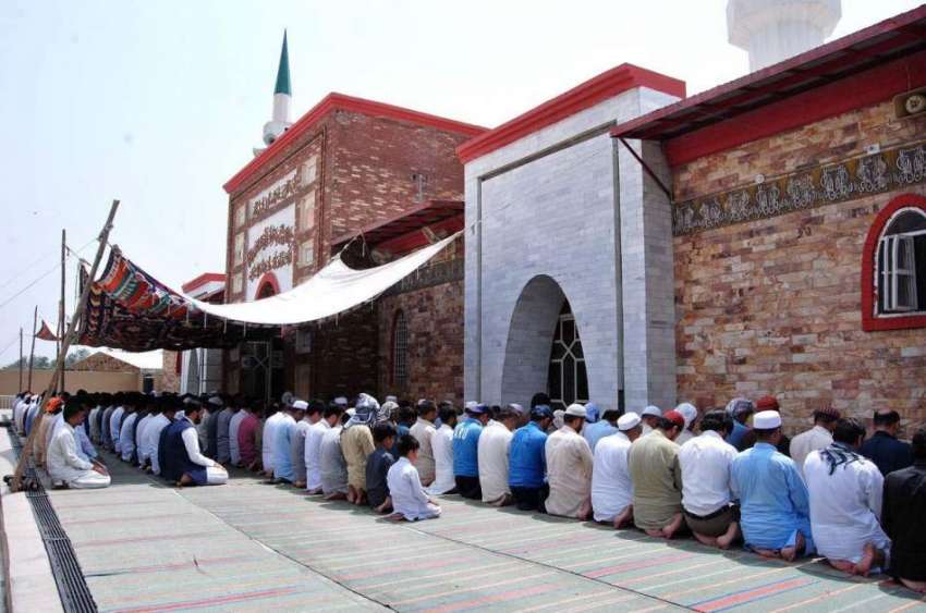 اسلام آباد: وفاقی دارالحکومت میں روزہ دار ماہ رمضان کے چوتھے ..