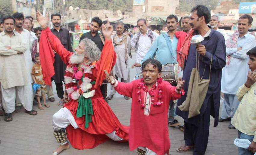 لاہور: حضرت داتا گنج بخش(رح) کے975واں سالانہ عرس مبارک کی آج ..