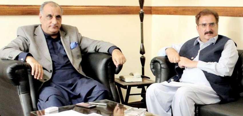 مظفر آباد: آزاد کشمیر کے وزیر اطلاعات مشتاق منہاس سے زری ..