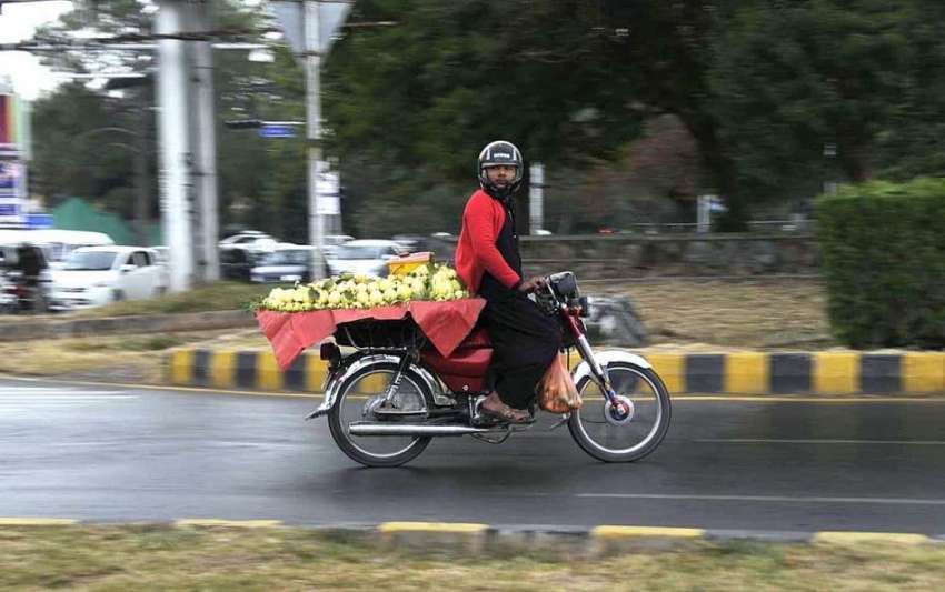 اسلام آباد: وفاقی دارالحکومت میں موٹر سائیکل سوار پھیری ..