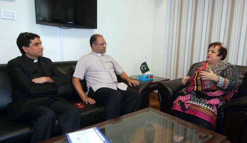 اسلام آباد: وفاقی وزیر برائے انسانی حقوق ڈاکٹر شیریں مزاری ..