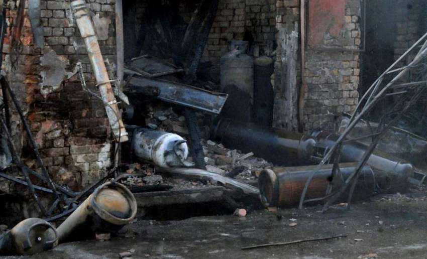 راولپنڈی: گلاس فیکٹری چوک میں سلنڈر دھماکہ کے بعد متاثرہ ..