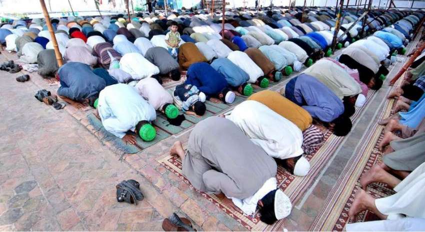 راولپنڈی: شہری مرکزی جامعہ مسجد میں ماہ رمضان کے تیسرے جمعة ..