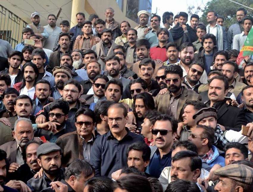 راولپنڈی: پی ٹی آئی کے کارکنان یوم یکجہتی کشمیر کے موقع پر ..