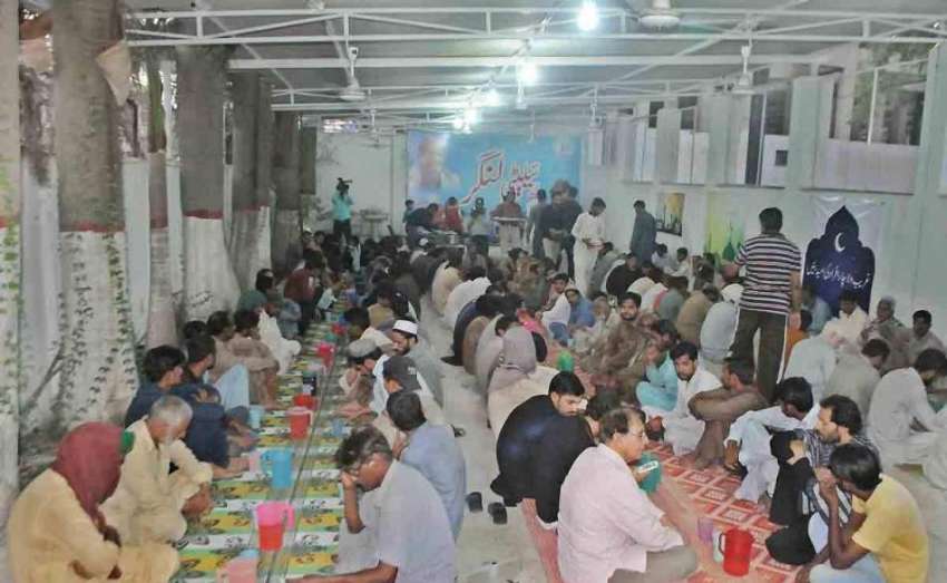 راولپنڈی: رئیلیٹی لنگر گوالمنڈی میں مستحق افراد کے لیے افطاری ..