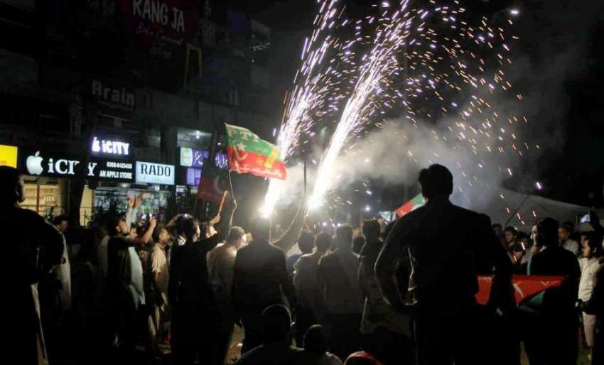 لاہور: تحریک انصاف کے چیئرمین عمران خان کے وزیراعظم بننے ..