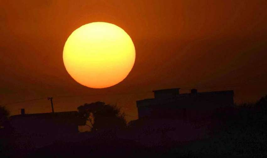 راولپنڈی: غروب آفتاب کا خوبصورت منظر۔