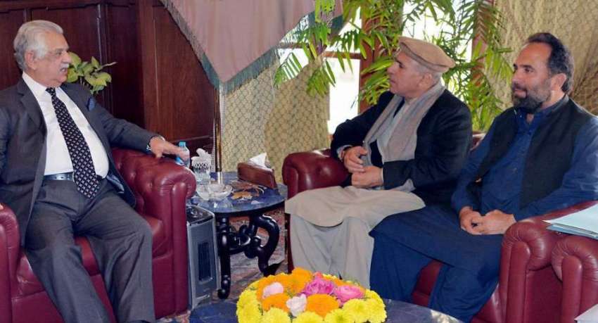 پشاور: گورنر خیبر پختونخوا انجینئر اقبال ظفر جھگڑا سے وزیر ..
