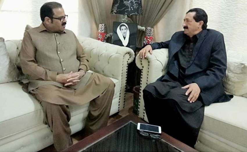 اسلام آباد: اپوزیش لیڈر چوہدری یاسین سے پیپلز پارٹی کے رہنما ..