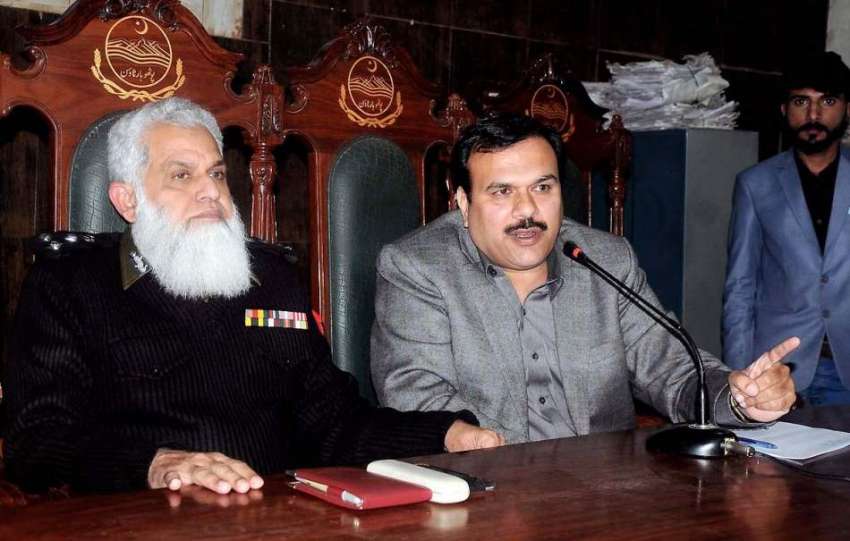 راولپنڈی: ایم این اے راشد شفیق آر پی او کے ہمراہ اپنے حلقہ ..