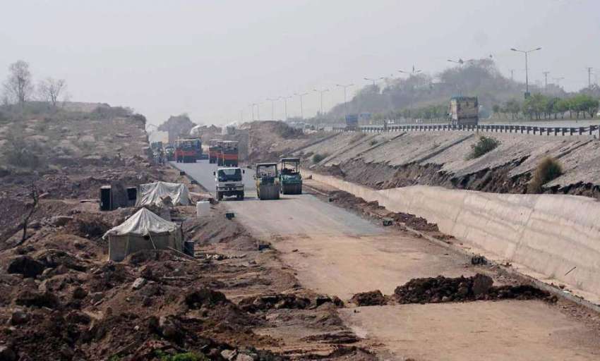 اسلام آباد: وفاقی دارالحکومت میں میٹرو ٹرین کے ٹریک کا تعمیراتی ..