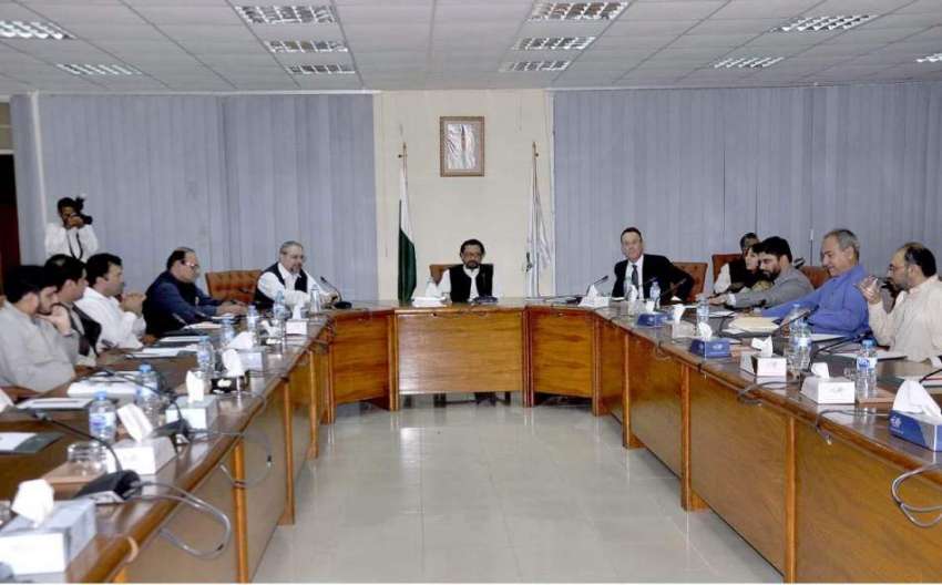 اسلام آباد: وزیر مملکت نعیم زمیندار ایک اجلاس کی صدارت کر ..