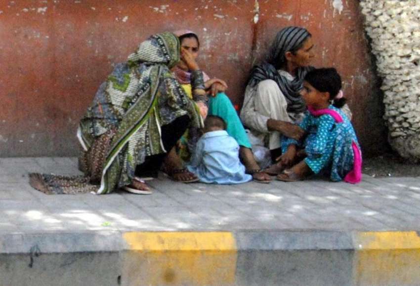 راولپنڈی: ڈی ایچ کیو ہسپتال میں مناسب سہولیات نہ ہونے کے ..