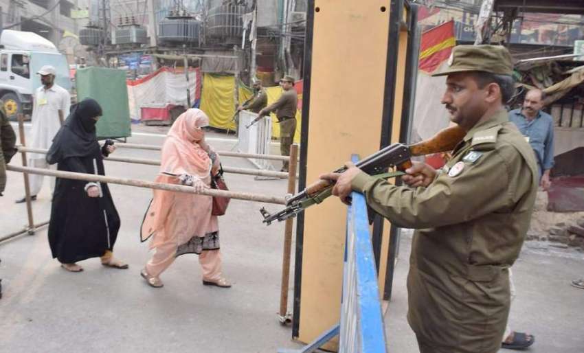 لاہور: حضرت داتا گنج بخش(رح) کے سالانہ عرس کے موقع پر پولیس ..