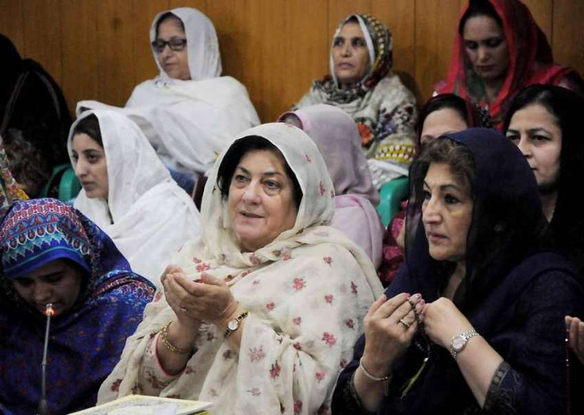 اسلام آباد: مسلم لیگ (ن) خواتین کی رہنماء نصرت عامر کے زیر ..