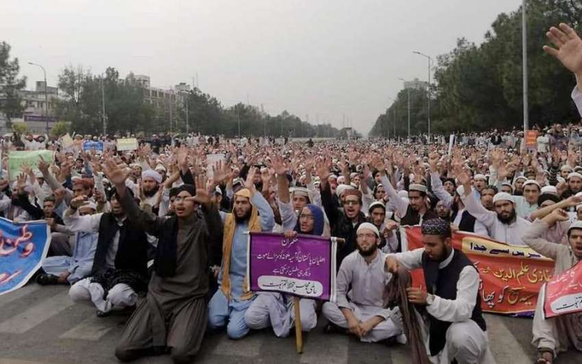 اسلام آباد: آسیہ مسیح کی رہائی کے فیصلے کے خلاف سینیٹر مولانا ..
