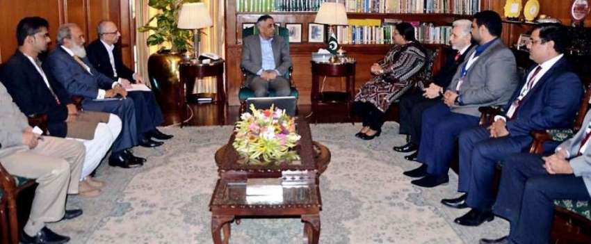 کراچی: گورنر سندھ محمد زبیر گورنر ہاؤس میں گرینچ یونیورسٹی ..