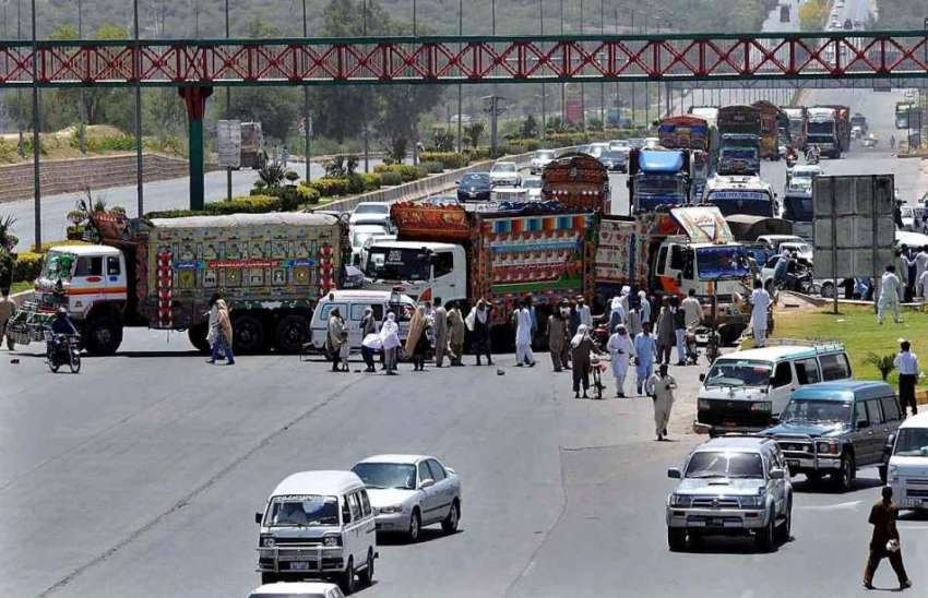 اسلام آباد: پولیس کے ہاتھوں مبینہ طور پر ہلاک ہونیوالے ٹیکسی ..