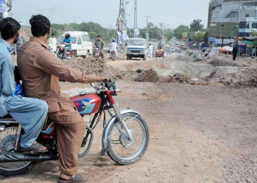 اسلام آباد: سگنل فری ایکسپریس وے کھنہ پل کام سست روی کا شکار ..