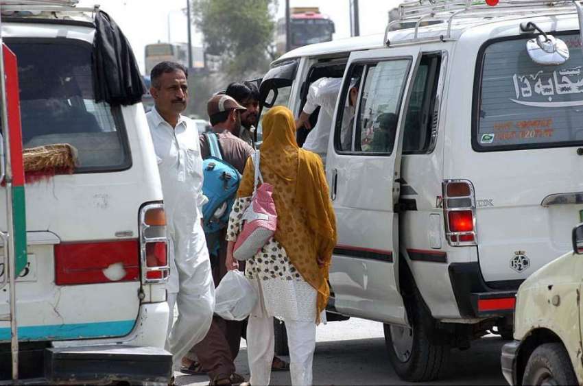 راولپنڈی: عید اپنے پیاروں کے ساتھ منانے کے لیے مسافر فیض ..