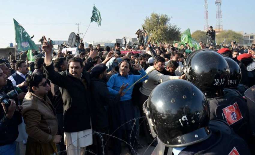 اسلام آباد: احتساب عدالت کا فیصلہ آنے کے بعد مسلم لیگ (ن) ..