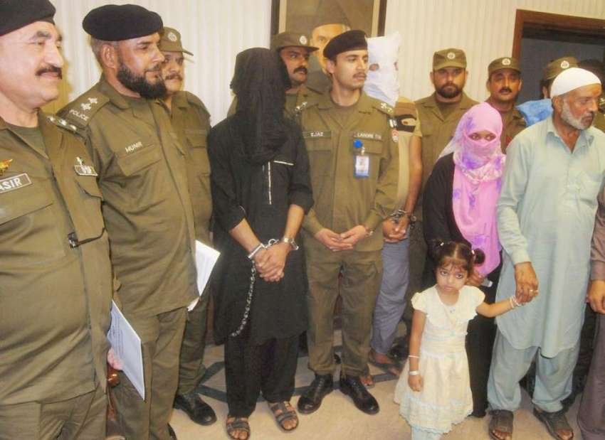 لاہور: انویسٹی گیشن پولیس کی جانب سے سات سالہ بچی کی بازیابی ..