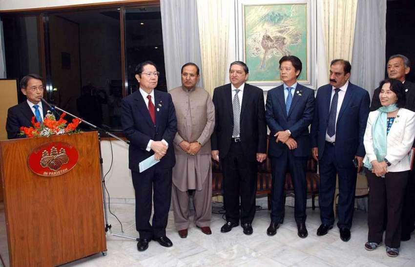 اسلام آباد: جاپان کے سفیر تاکاشی کیورائی ایک تقریب کے موقع ..
