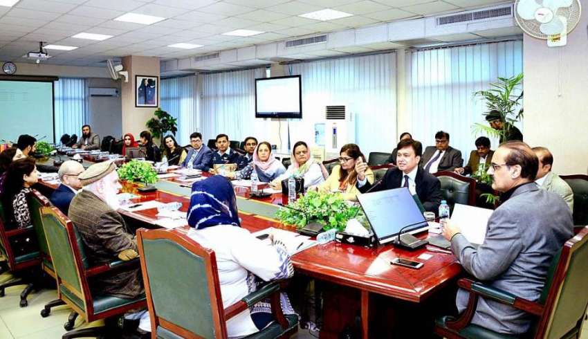 اسلام آباد: وفاقی وزیر صحت عامر محمود کیانی اعلیٰ سطحی اجلاس ..