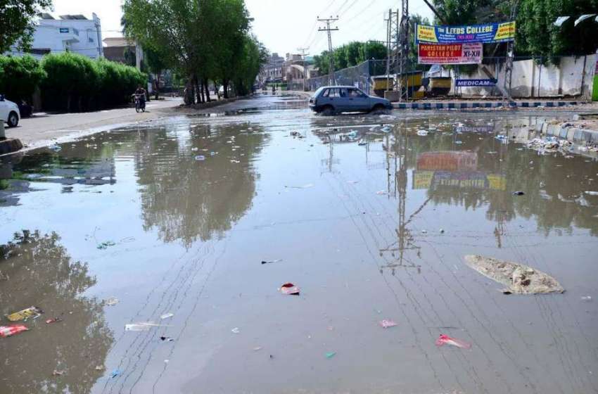 حیدر آباد: لطیف آباد کے علاقے میں سیوریج کا پانی انتظامیہ ..