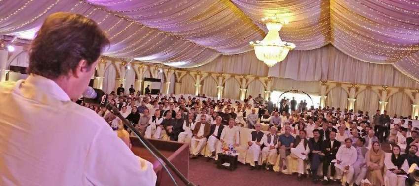 اسلام آباد: تحریک انصاف کے چیئرمین عمران خان پارٹی کی سینٹرل ..