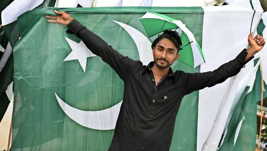 راو لپنڈی:14اگست کے حوالے سے تیاریوں میں مصروف شہری پاکستانی ..