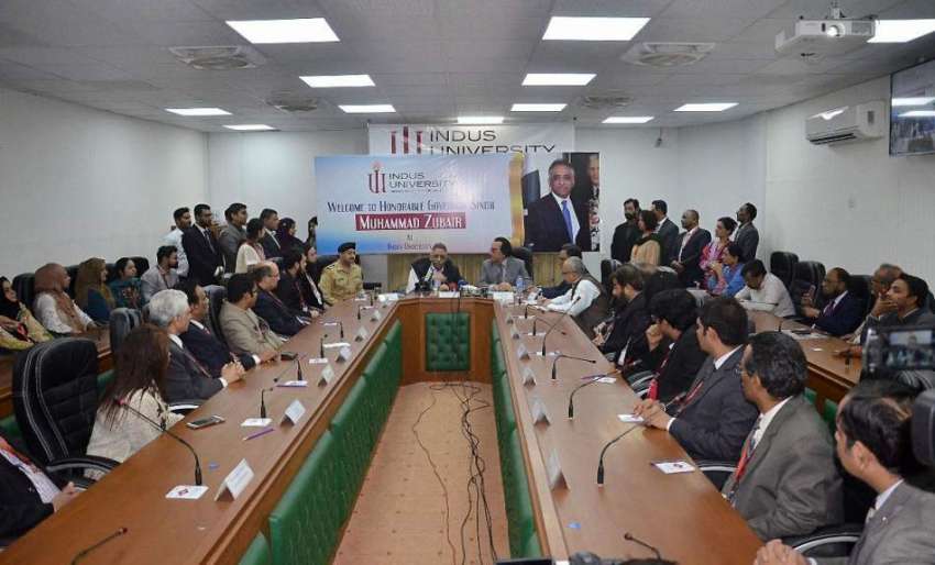 کراچی: گورنر سندھ محمد زبیر انڈس یونیورسٹی کے دورے کے موقع ..