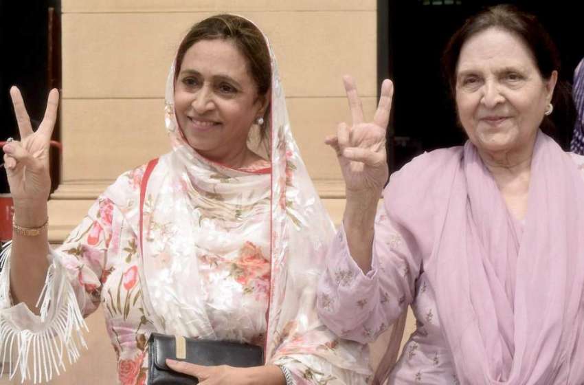 لاہور: خواتین اراکین اسمبلی صدارتی انتخاب کے لیے ووٹ کاسٹ ..