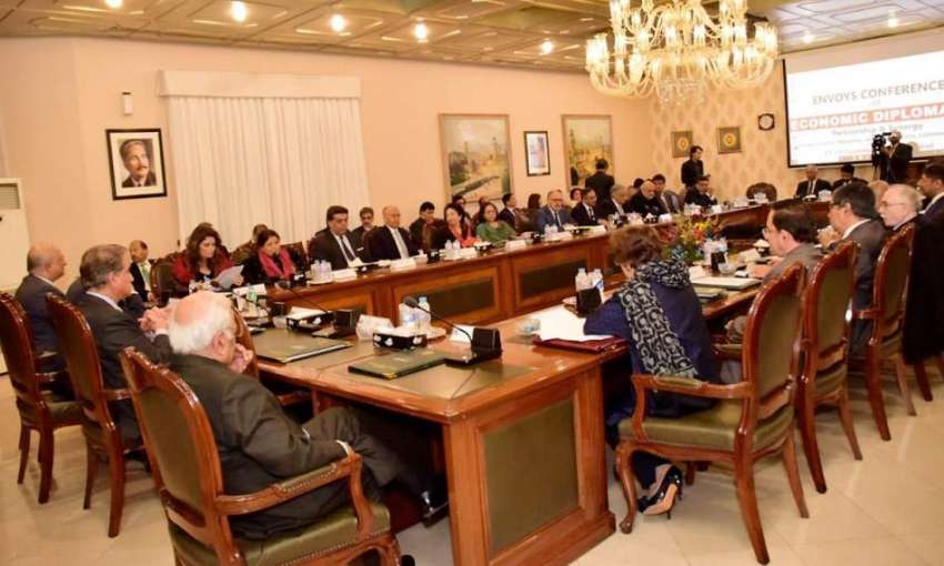 اسلام آباد: وزیر خارجہ مخدوم شاہ محمود قریشی سفیروں کی کانفرنس ..