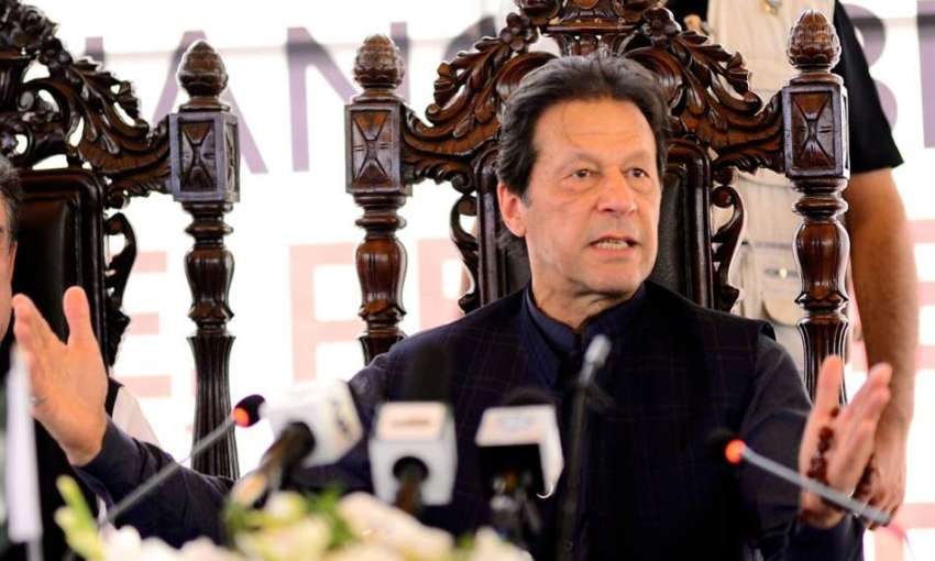 طورخم: وزیر اعظم عمران خان پریس کانفرنس سے خطاب کر رہے ہیں۔