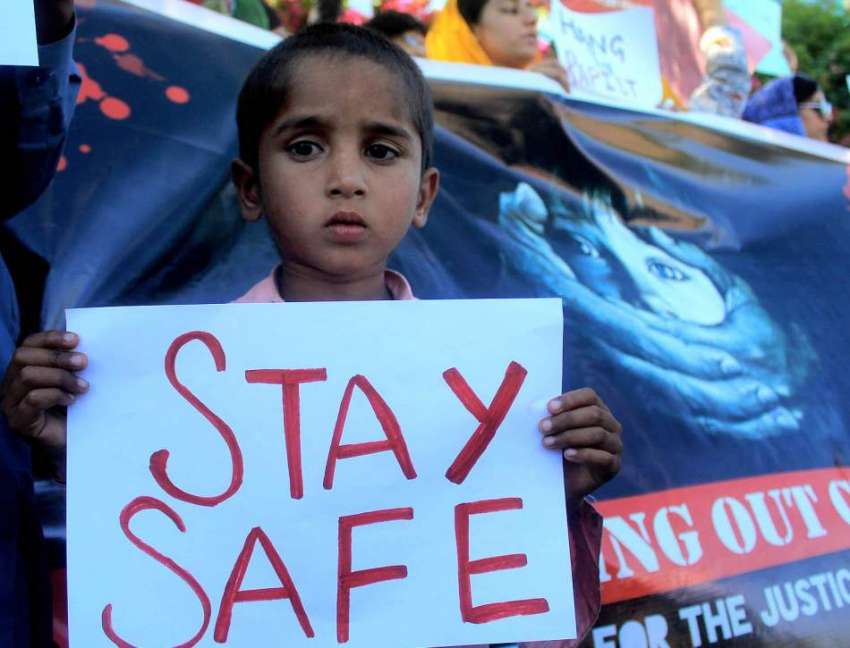 اسلام آباد: بچوں کے خلاف جنسی تشدد کے خلاف احتجاج کے دوران ..