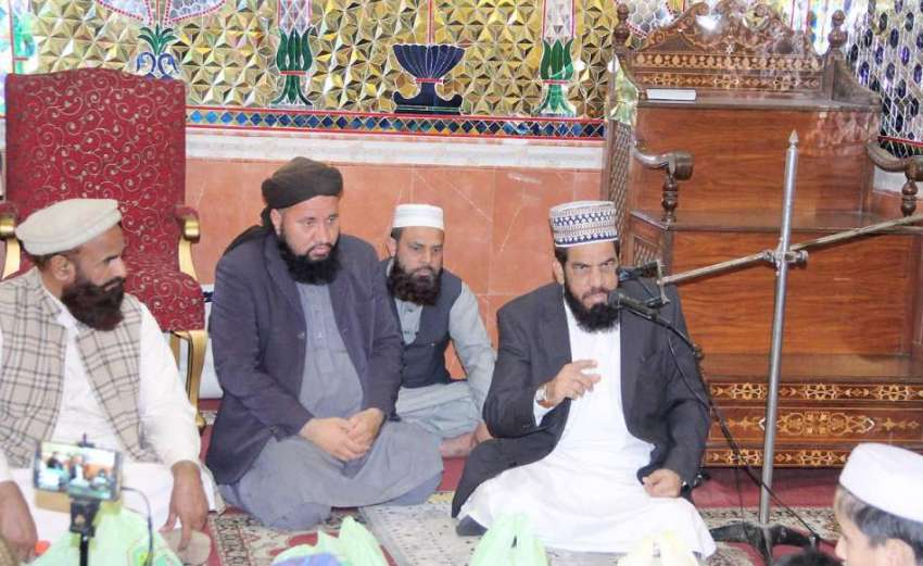 لاہور: جمعیت علماء پاکستان کے رہنما قاری محمد زوار بہادر ..