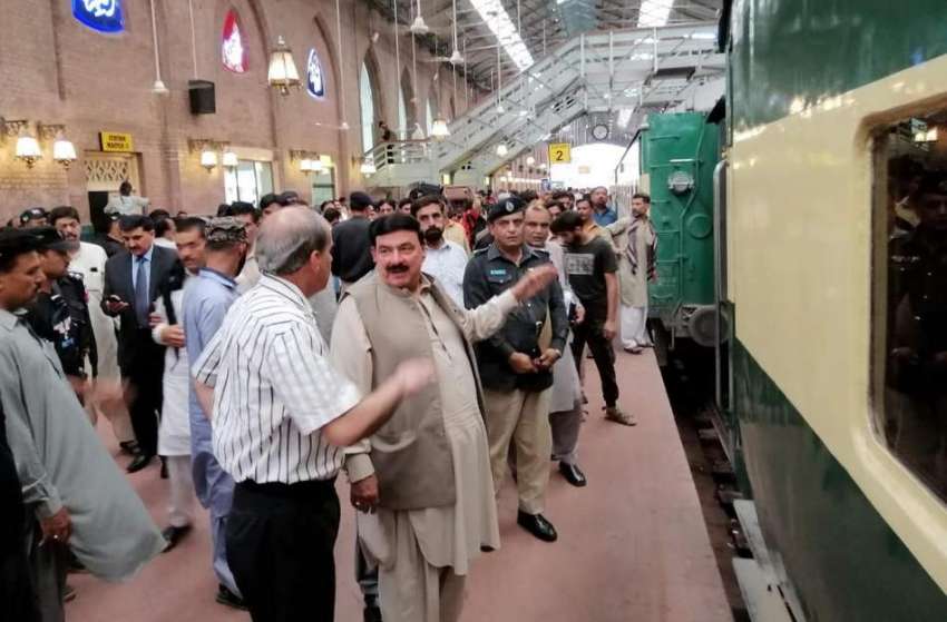 لاہور: وفاقی وزیر ریلوے شیخ رشید احمد کے دورہ ریلوے اسٹیشن ..