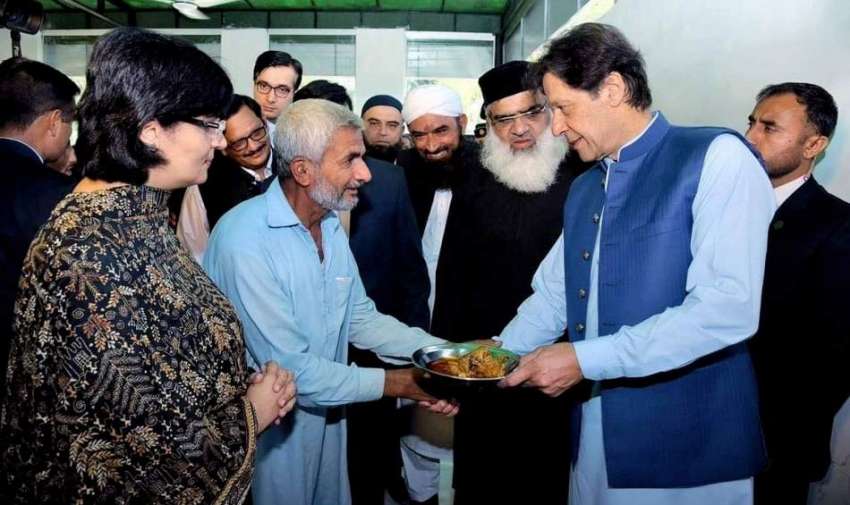 اسلام آباد : وزیراعظم عمران خان احساس سیلانی لنگر کا افتتاح ..