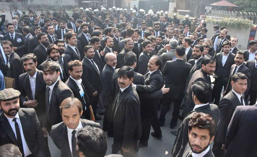 لاہور: پی آئی سی میں وکلاء پر تشدد کرنے والے ملزمان کی عدم ..