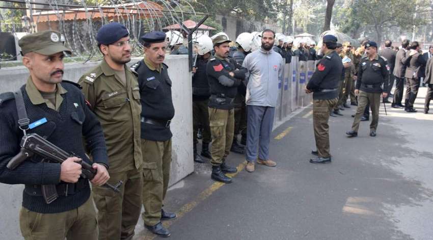 لاہور: پی آئی سی میں وکلاء پرتشد دکرنے والے ملزمان کی عدم ..