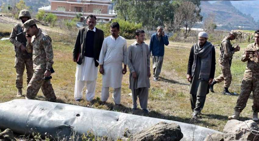 راولپنڈی: پاک فضائیہ کی جانب سے مار گرائے جانیوالے بھارتی ..