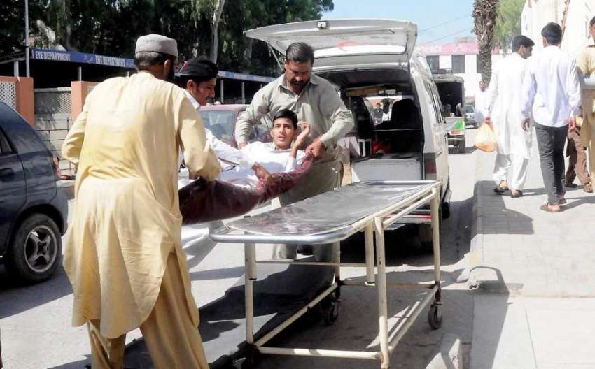 راولپنڈی: ڈی ایچ کیو ہسپتال احتجاج کے باعث اپنی مدد آپ کے ..