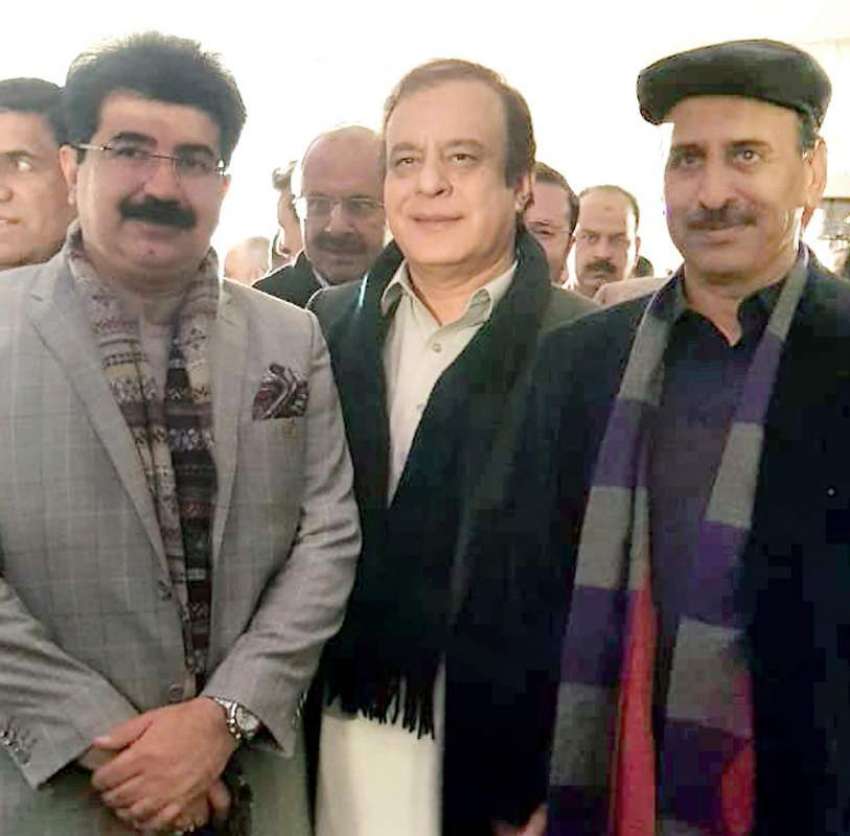 اسلام آباد: مسلم لیگ ن کے رہنما انجم عقیل خان، چیئرمین سینیٹ ..