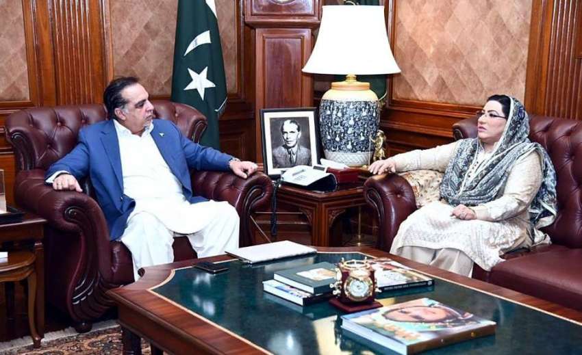 کراچی: گورنر سندھ عمران اسماعیل سے وزیر اعظم کی معاون خصوصی ..