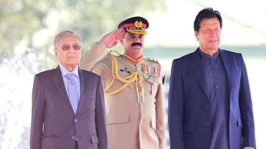اسلام آباد: ڈاکٹر مہاتیر محمد وزیر اعظم عمران خان کے ہمراہ ..