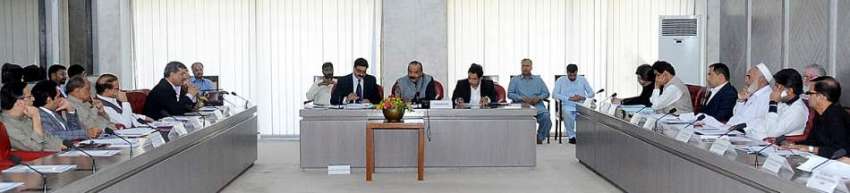اسلام آباد: رانا محمد قاسم پارلیمنٹ ہاؤس میں کمیٹی کے اجلاس ..