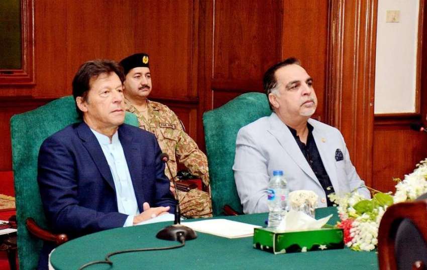 کراچی: وزیر اعظم عمران خان کراچی ٹرانسفارمیشن کمیٹی کے اجلاس ..