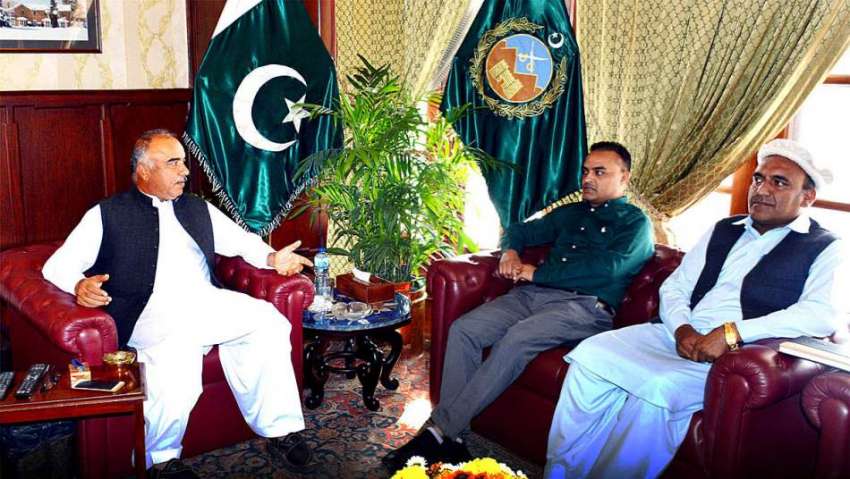 پشاور: گورنر خیبر پختونخوا شاہ فرمان اقلیتی پارلیمنٹیرینز ..