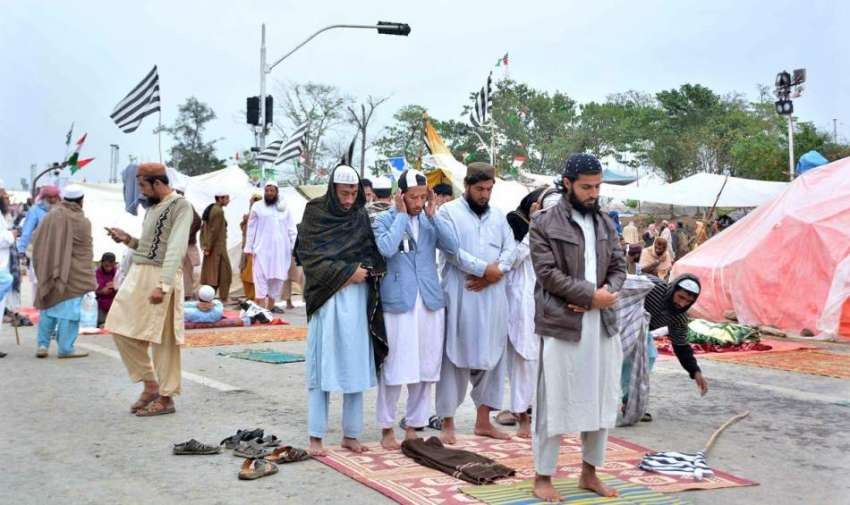 اسلام آباد: وفاقی دارالحکومت میں شاہراہ کشمیر پر جے یوآئی ..